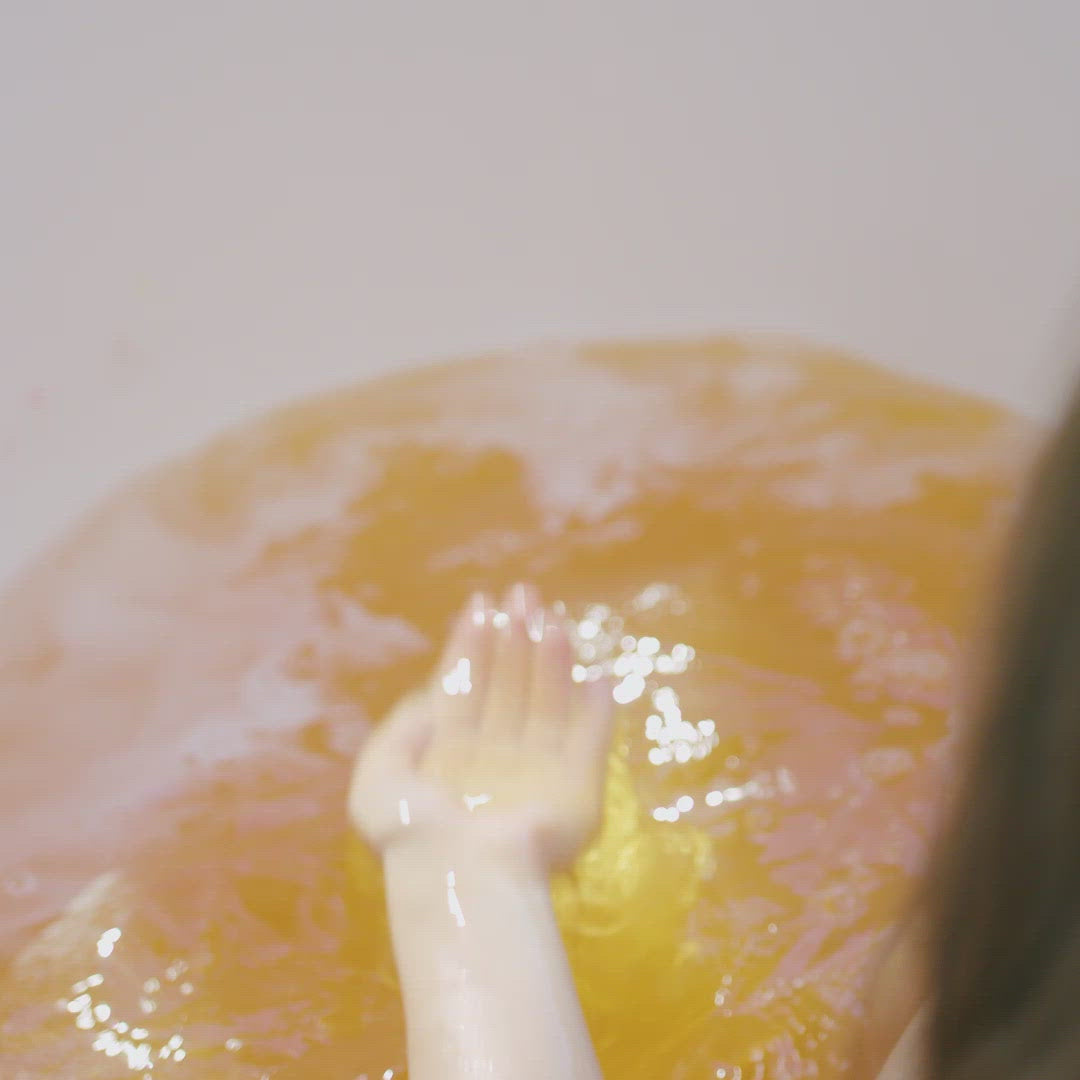 Erdbeer-Slushie-Badebombe